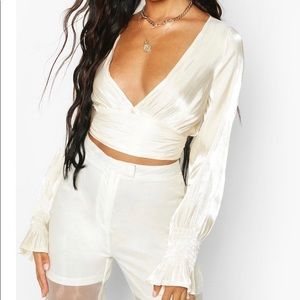 ‼️FINAL PRICE‼️ Satin Balloon Sleeve Crop Top